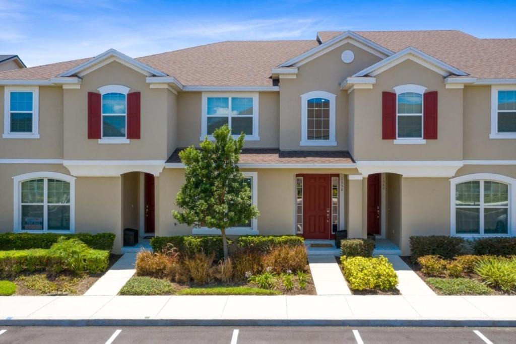 Luxury Town Home With Splash Pool In Solara Resort Townhouse Kissimmee Exterior photo